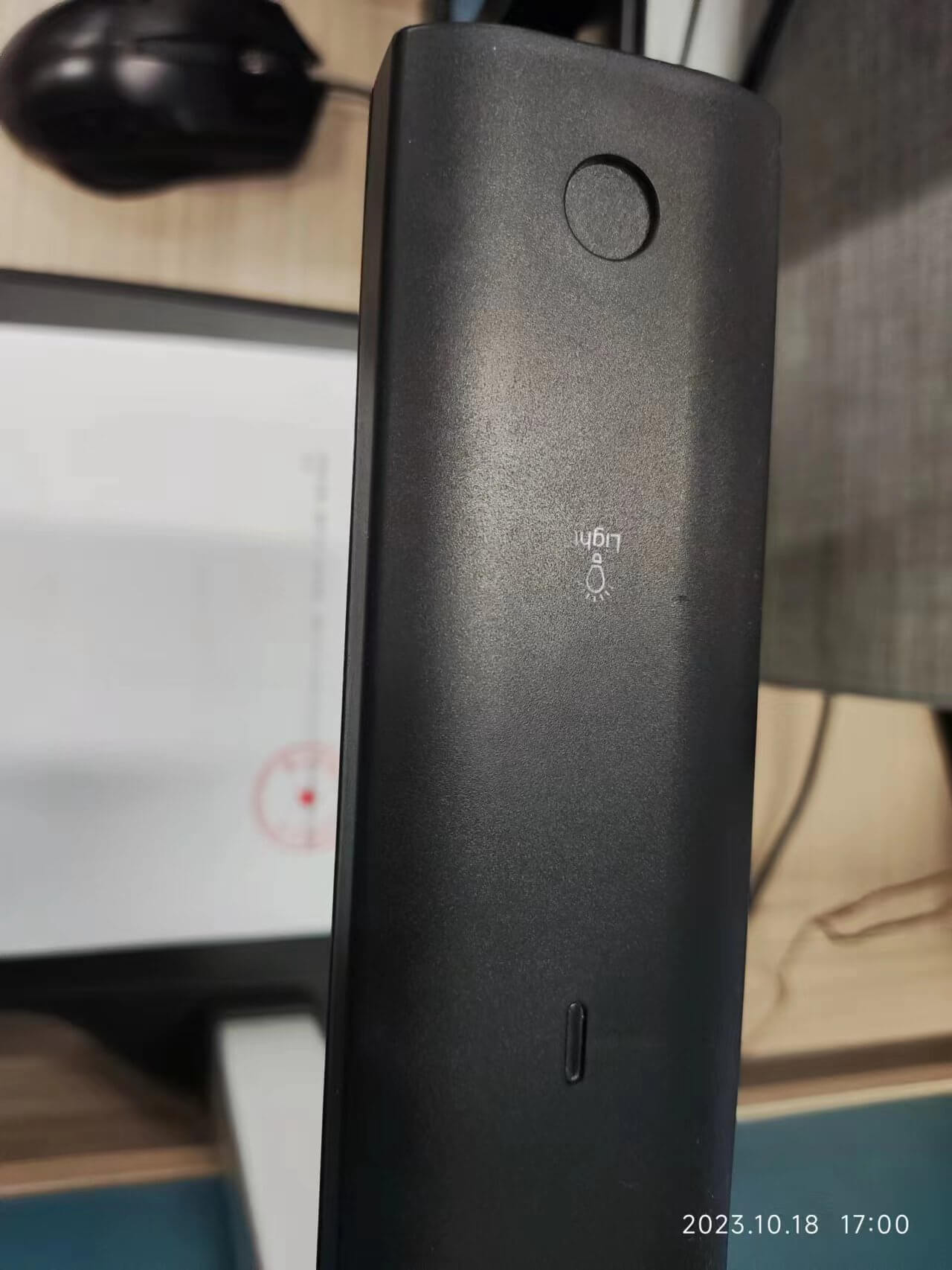 高拍儀燈開(kāi)關(guān)在哪？